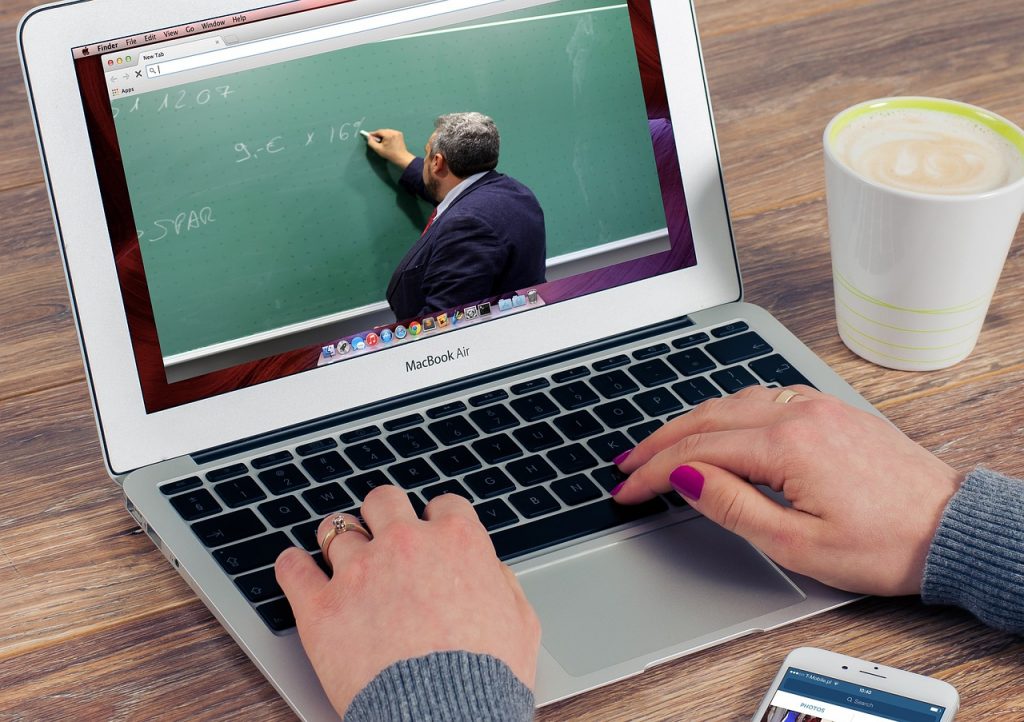Transformación digital en el sector educativo e-learning